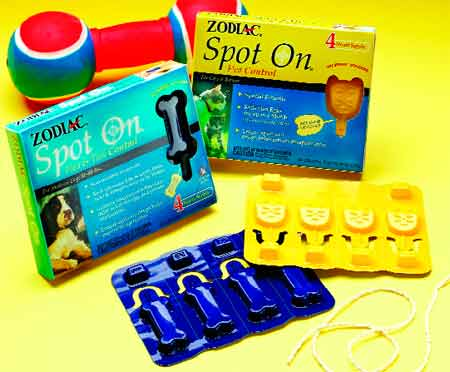 FUNCTIONAL APPEARANCE. Four-packs of cat head-shaped or dog bone-shaped applicators make it easy for pet owners to know if the f