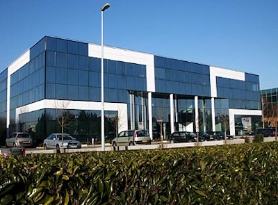 Enough space for further growth: the new ELAU France headquarters south of Paris
