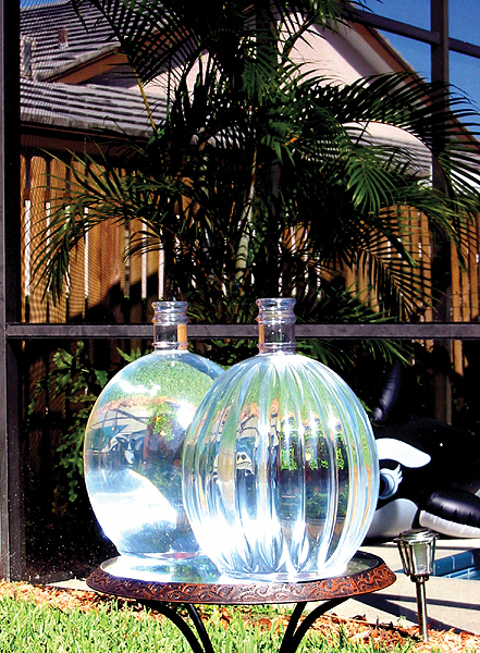 The WaterBall offers the kind of exclusivity that upscale retailers such as club stores like. It can be produced in either a rib