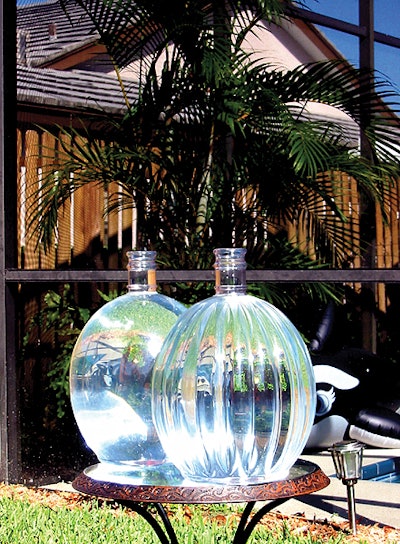 The WaterBall offers the kind of exclusivity that upscale retailers such as club stores like. It can be produced in either a rib