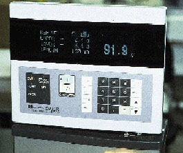 A checkweigher verifies that each bag has the correct tablet count (left), eliminating the need for an operator to verify counts