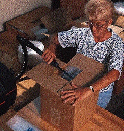 The air pillows can be inflated with the box partially open, allowing the operator to visually verify that the contents are sec