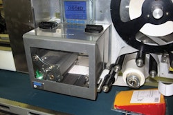 AUTOMATIC & PRECISE. The printed, pressure-sensitive paper labels are precisely positioned and automatically applied.