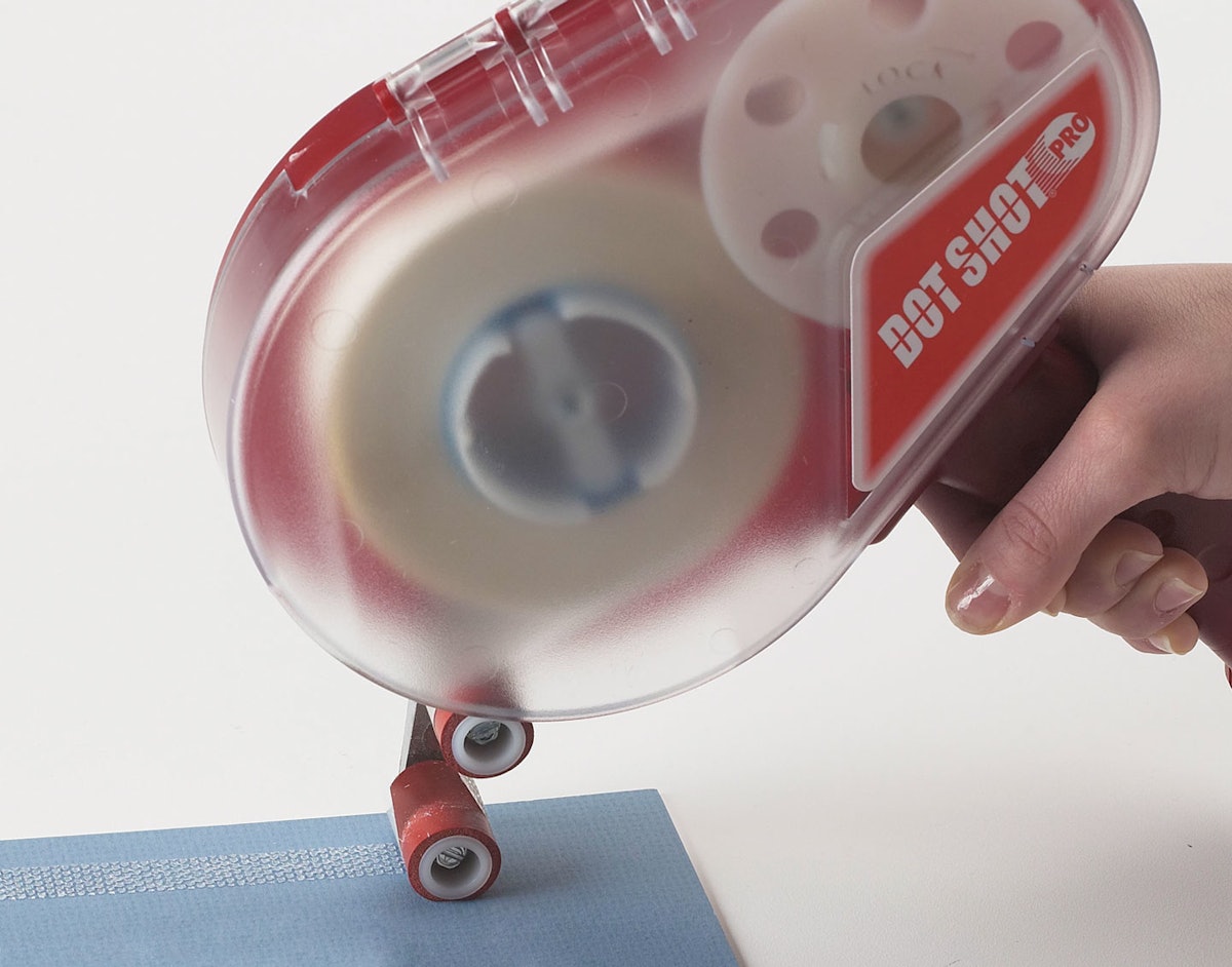 Glue Dots International Lowprofile, pressuresensitive adhesive micro