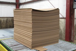 Shipped in stacks to maximize full trailer loads, the fanfold corrugated automatically unfolds as it feeds through the case forming machine.