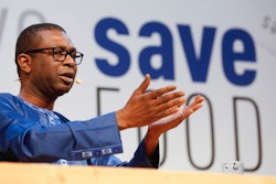 The keynote speaker for the second SAVE FOOD Congress was the Senegalese musician, politician, and Grammy winner Youssou N‘Dour.