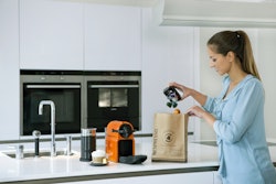 Pw 65668 4 1 Recyclingbag Copyrightnespresso Harald Eisenberger