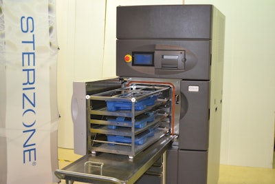 Instrument trays made of Radel PPSU show strong compatibility for sterilizing a range of medical devices.
