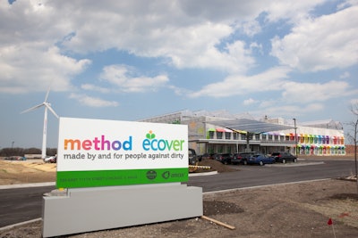 Method built its first and only U.S. manufacturing facility on a brownfield site in Chicago’s historic Pullman area. The site includes a refurbished wind turbine and solar panels that produce energy for the plant.