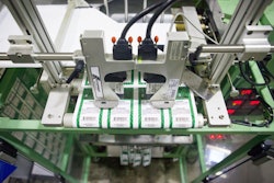 A single controller directs two print heads that code four sachets simultaneously at speeds to 160/min.