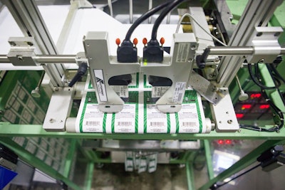 A single controller directs two print heads that code four sachets simultaneously at speeds to 160/min.