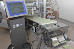 The IM3100 is a chute-fed checkweigher designed to achieves better accuracy than most dynamic belt-driven systems.