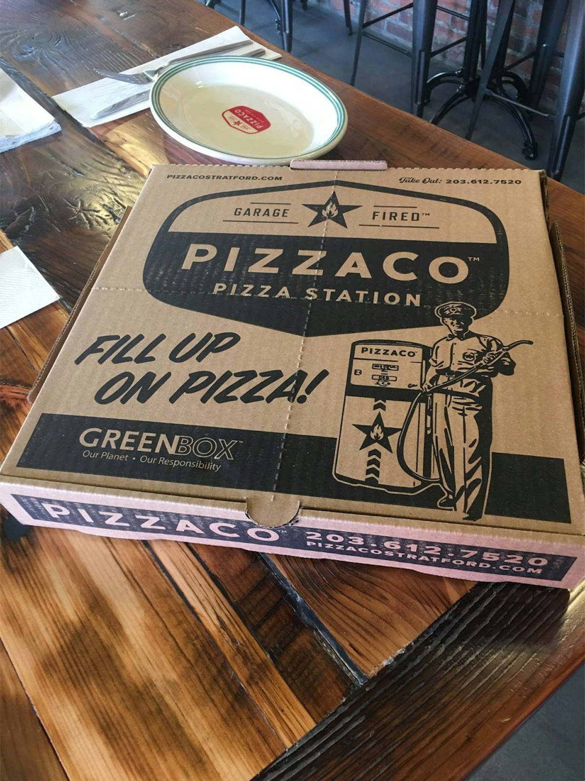 GreenBox 10 Recycled Pizza Boxes w/ Built-In Plates & Storage