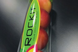 This new apple cultivar reached store shelves in a PET package format quite unusual for the category.