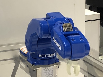 Small but speedy, the 7-kg MotoMini six-axis robot operates 20% faster than robots of a comparable size.