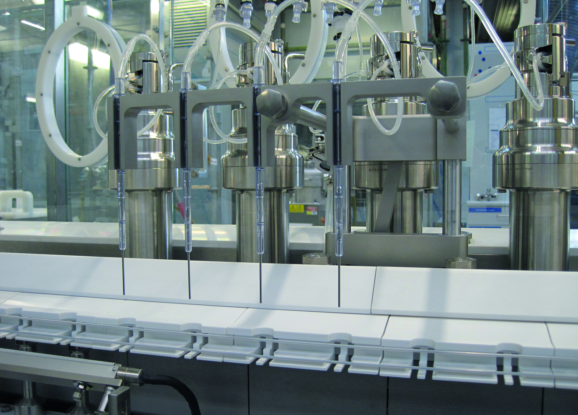 The new line covers the entire production process, from washing, depyrogenation and filling to stoppering, freeze drying and capping.