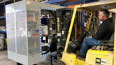 To operate, the forklift driver centers the pallet load in the wrapping ring and presses the start button on the optional wireless remote control from inside the cab.