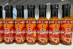 Unique digitally printed labels from Dutch hot sauce maker Dokter Worst.