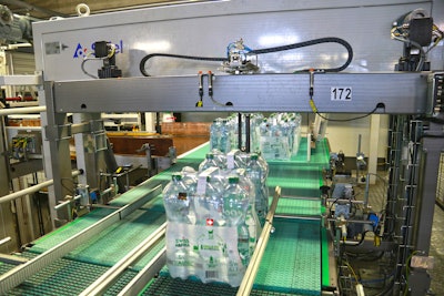 Enhanced bottle positioning on the infeed to palletizing has brought numerous benefits to Pearlwater Mineralquellen.