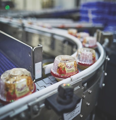 Photo courtesy of Glossy Productions.