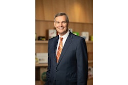 Steven C. Voorhees receives PPC’s Robert T. Gair Award for lifetime achievement in the paperboard packaging industry.