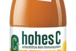 As the hang tag clearly states, the new PET juice bottle from Eckes-Granini is 100% rPET.