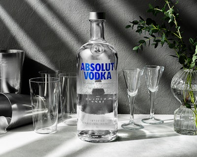 The Absolut Company achieved the goal of 50% recycled content in its iconic clear glass Absolut Vodka bottle four years ahead of schedule.