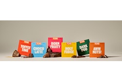 On the front panel of the chocolate bar carton, Super Okay chose bold, bright color backgrounds that reflect the natural brilliance of cacao pods throughout the world.