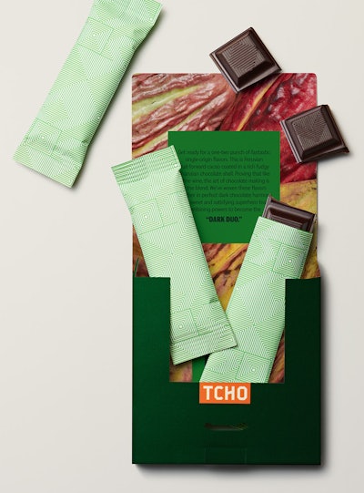 Each bar has an image inside the carton that corresponds to whether it is origin forward or flavor forward, as is the case with the Dark Duo variety.