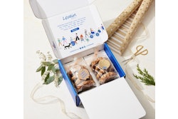 An eight-count box of cookies uses two universal inserts to protect the cookies during transit.