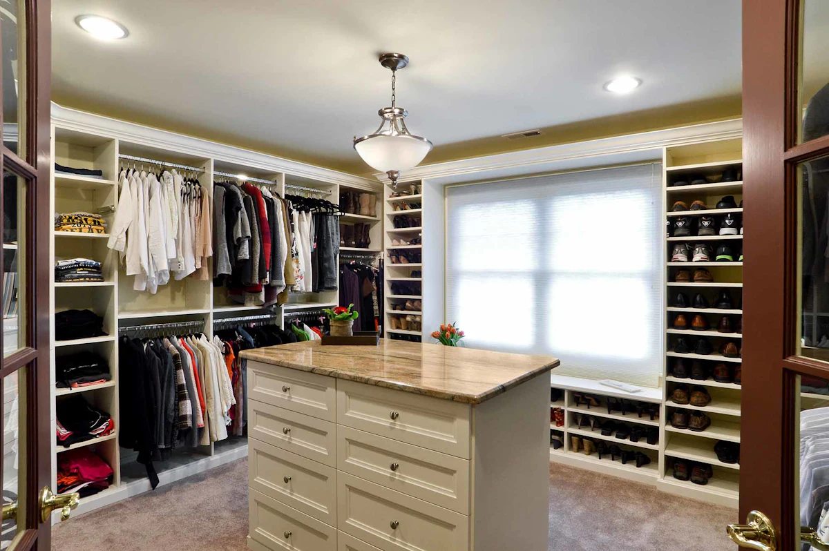 Closet Works Installs Robopac Stretch Wrapper - Vimarsana News
