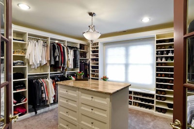 Chicago-based manufacturer Closet Works, a subsidiary of The Container Store, offers premium custom-made closets and organization systems.