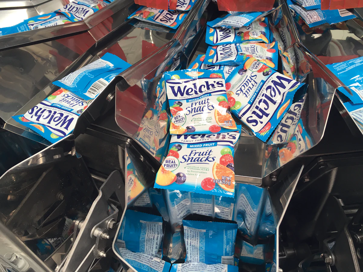 Vibratory Conveyor Helps Fruit Snacks Overcome Sticky Challenges - Vimarsana News