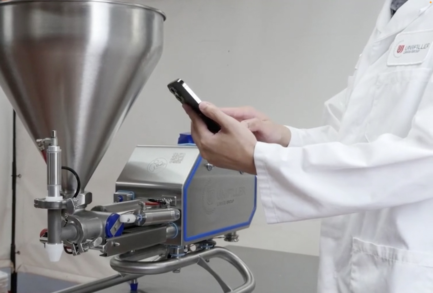 Using a smartphone or tablet connected via Bluetooth, users can control speed, volume, splash reduction, pre-charge, and deposit pressure profiling.