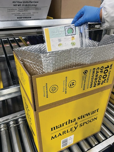 Marley Spoon places a sensor-bearing post card, inviting the end consumer to interact and check product freshness, into every meal kit.