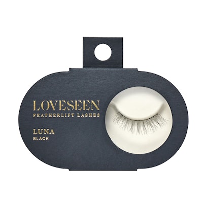 Loveseen's new false lash packaging is 98% plastic-free.