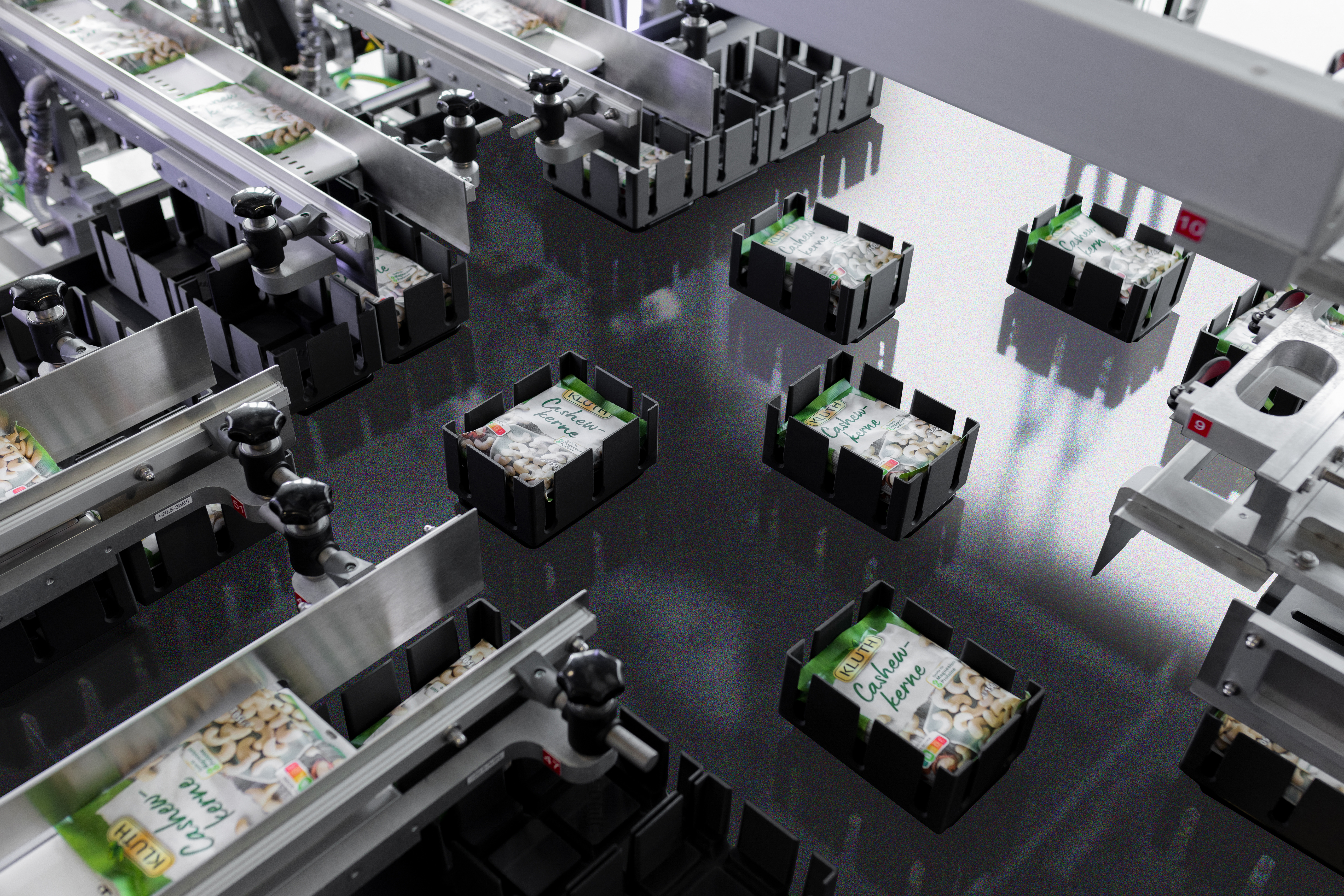 434 Coras Inside Wmm 1246 2