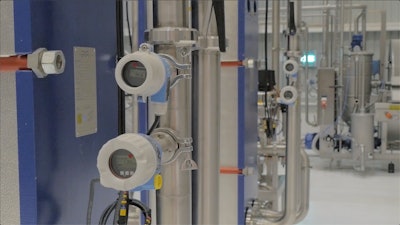 Advanced IIoT devices collect and process information from nearly 700 valves and sensors.