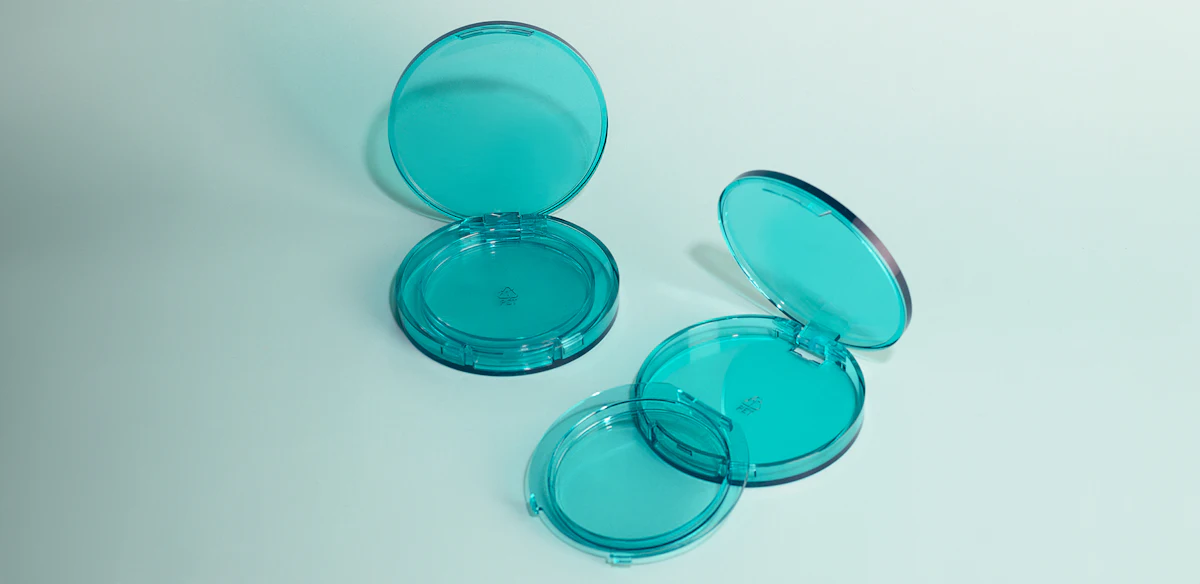Monomaterial Cosmetic Compact From: Eastman Chemical Co. - Vimarsana News