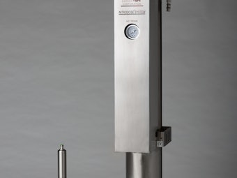 Nikas 231003 0254 Web
