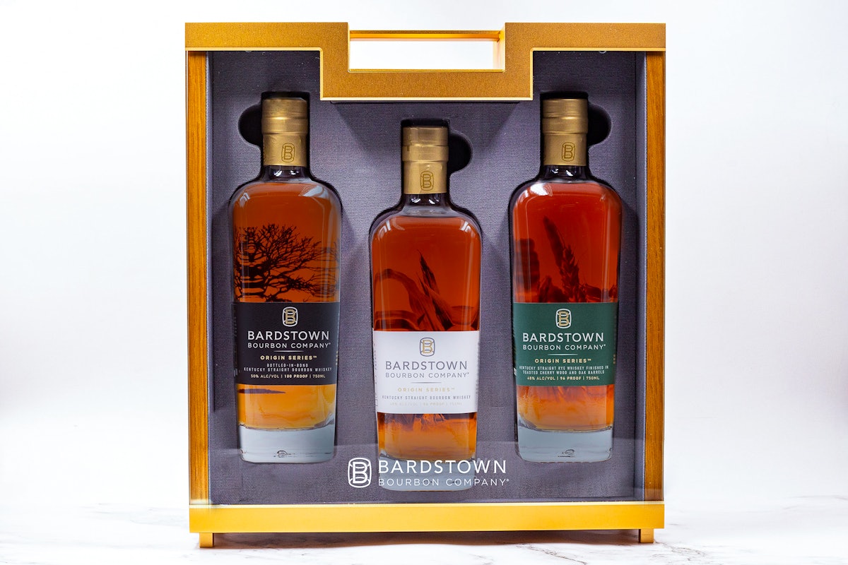 ชุดของขวัญของ Bardstown Bourbon จัดแสดงความหรูหราและความยั่งยืน
