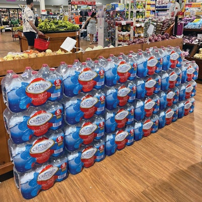 The BottleOne format’s top-load strength allows for stacking in retail settings. Multipacks of 2 by 3 use decorated, registered shrink film instead of corrugated for improved branding.