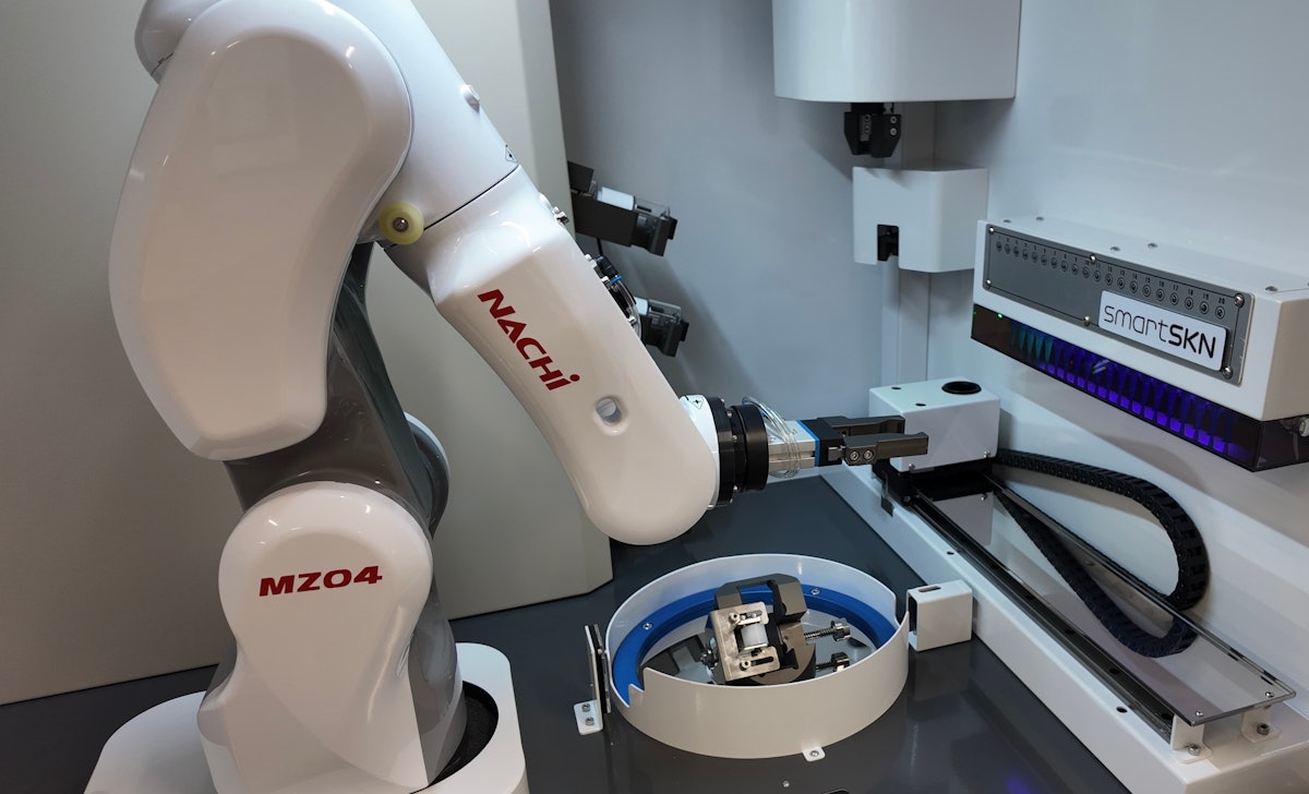 Robots Fill, Mix และ Cap ผลิตภัณฑ์บำรุงผิวเฉพาะบุคคล