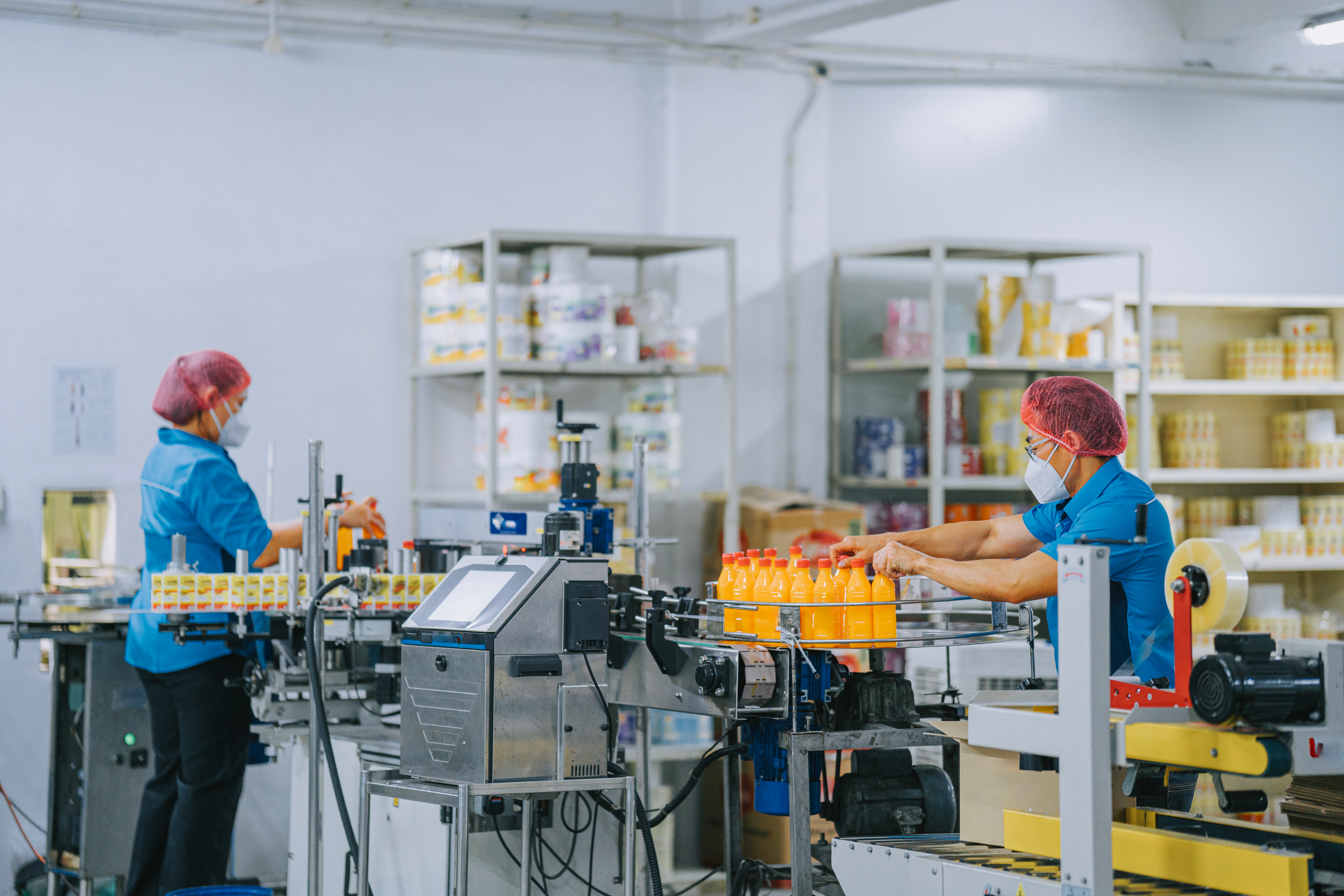 Around 80% of surveyed packaging industry stakeholders are looking to hire packaging line operators and having trouble doing so.