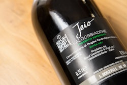 Bisol1542 and Jeio now include QR codes on their product labels for updated ingredient and nutritional information.