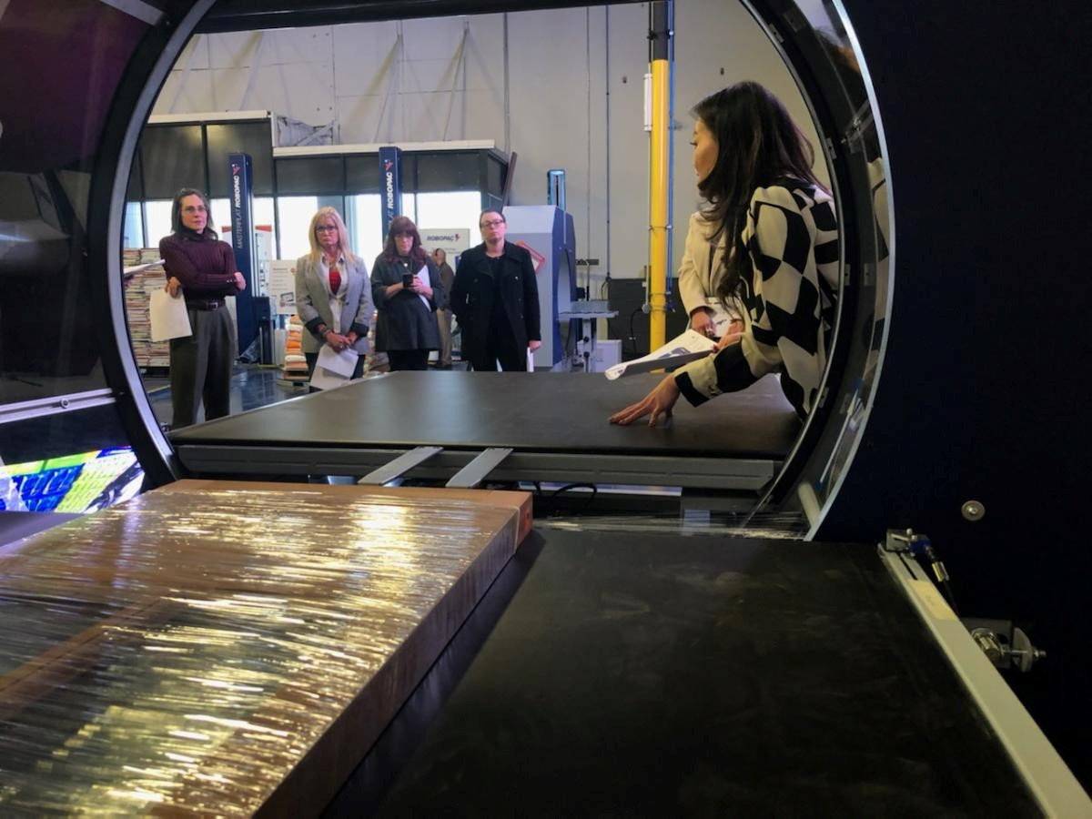 Women-led hands-on training sets Robopac's program apart.