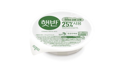 The updated Hetbahn rice bowl features a lid clearly marked with its use of 25% bio-based PP, highlighting CJ CheilJedang’s commitment to more sustainable packaging.