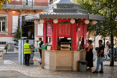 The program started at two historical kiosks in Lisbon, with plans for further expansion.
