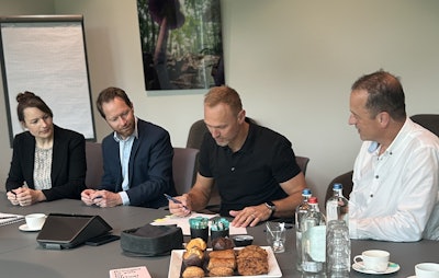 From left to right: Mirjam Lange (Siegwerk), Gilles Le Moigne (Siegwerk), Bob Horsthuis (Allinova), and Gijs Elfrink (Allinova)