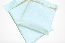 The sheep wool insulation is designed to maintain chilled or ambient temperatures for 24 to 48 hours depending on configuration and ambient conditions.